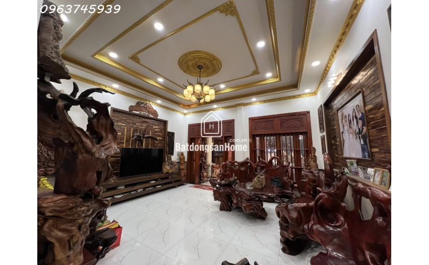 SỞ HỮU NGAY: BIỆT THỰ 2 MT, 5 TẦNG, 201M2 DĨ AN. GIÁ TRỊ TỐT 17 TỶ